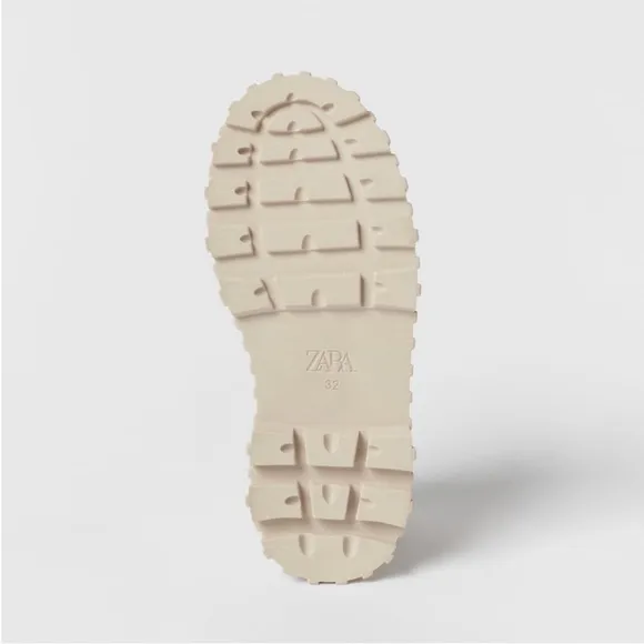 ZARA NWT Chunky lug sole loafers cream