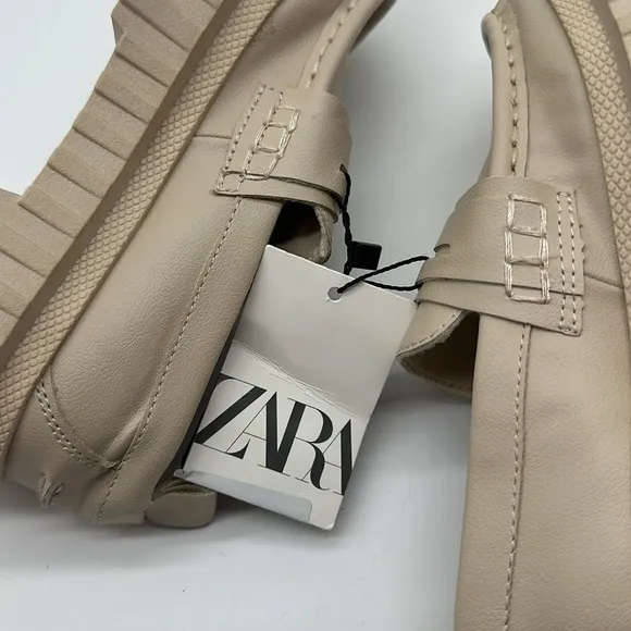 ZARA NWT Chunky lug sole loafers cream