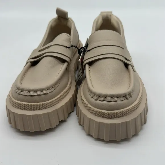 ZARA NWT Chunky lug sole loafers cream