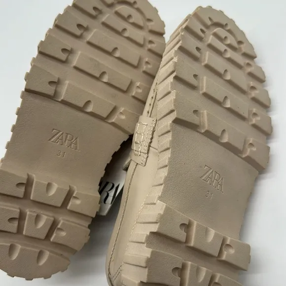 ZARA NWT Chunky lug sole loafers cream