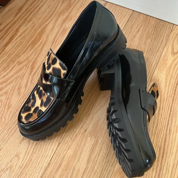 Zara SZ 37 Leopard faux leather smooth lug sole Loafers.