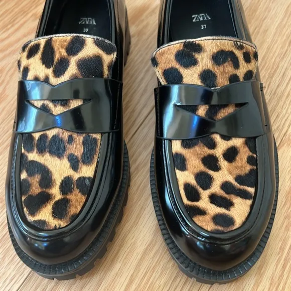 Zara SZ 37 Leopard faux leather smooth lug sole Loafers.
