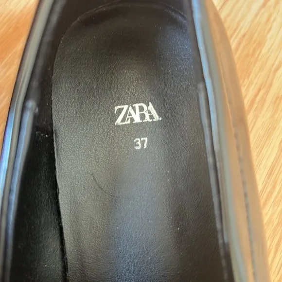 Zara SZ 37 Leopard faux leather smooth lug sole Loafers.