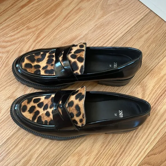 Zara SZ 37 Leopard faux leather smooth lug sole Loafers.