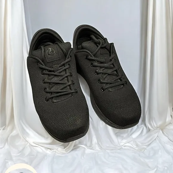 Zeba Hands-Free Slip-On Sneakers Men’s 10.5 Black Mesh Comfort Walking Shoes