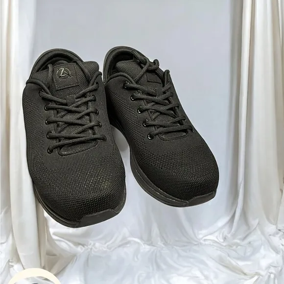 Zeba Hands-Free Slip-On Sneakers Men’s 10.5 Black Mesh Comfort Walking Shoes